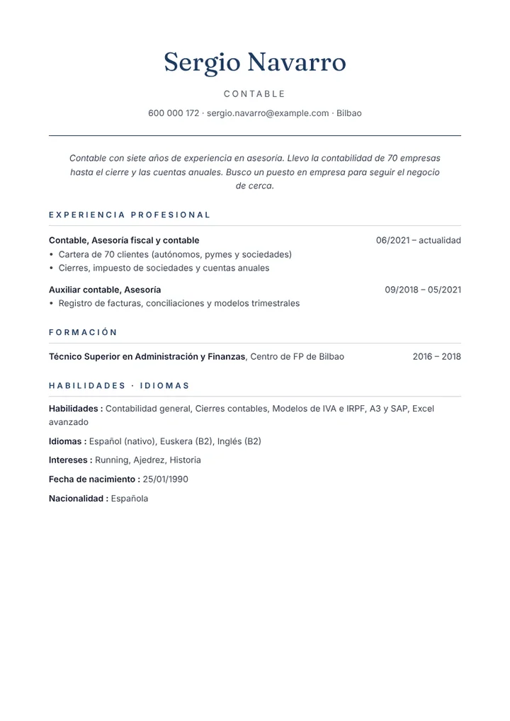 Ejemplo de currículum de contable en asesoría, diseño sobrio
