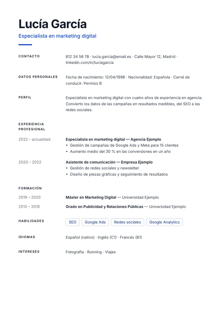 Plantilla de currículum Minimalista con datos de ejemplo