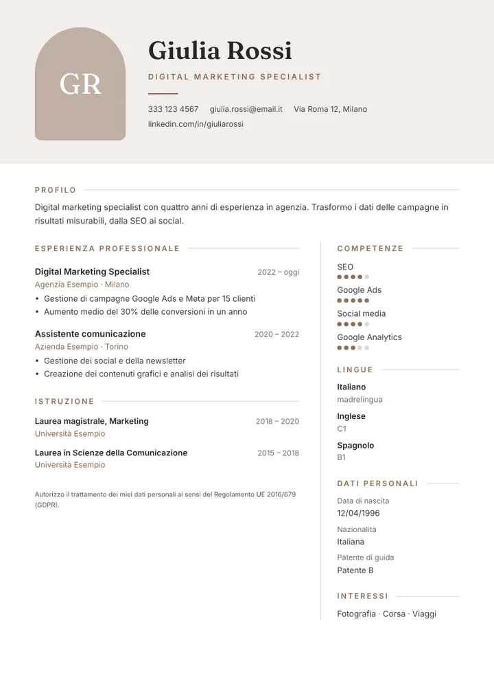 Modello di curriculum Arco compilato con un esempio